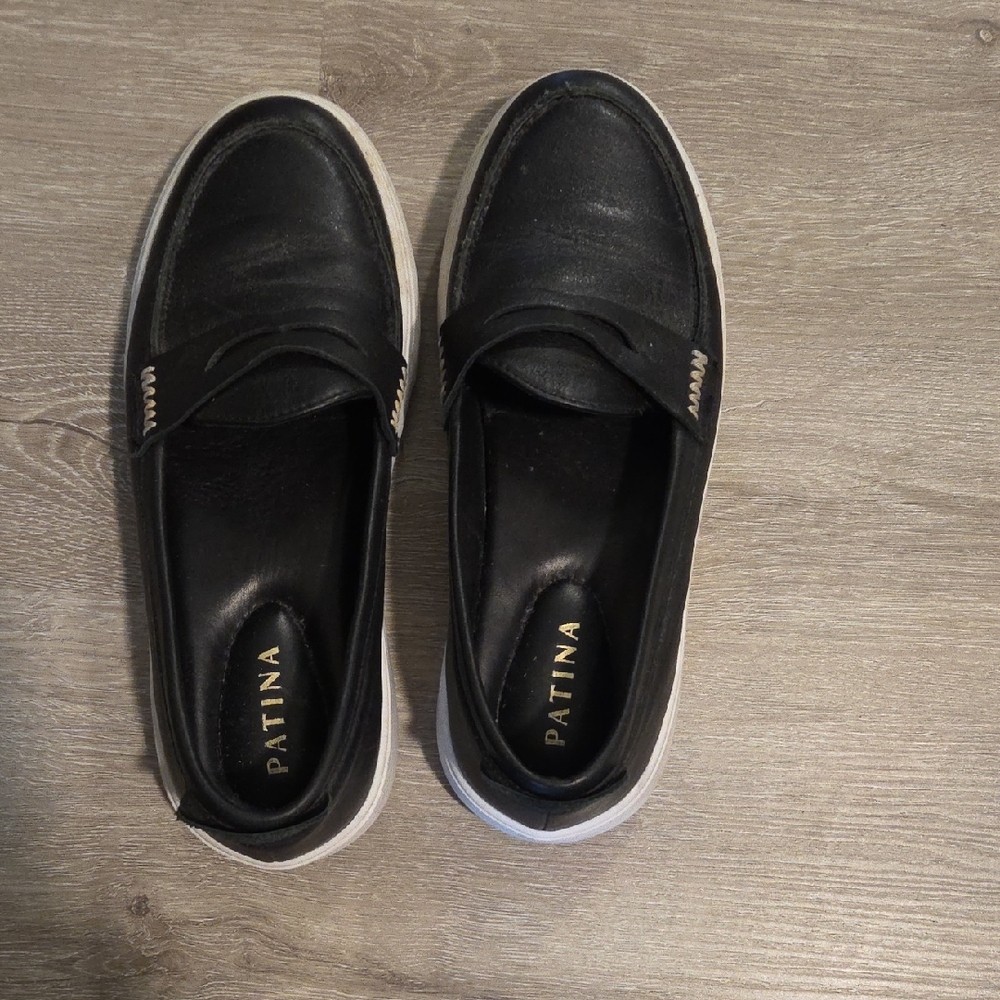 Women's Black Slip-On Casual Sneakers